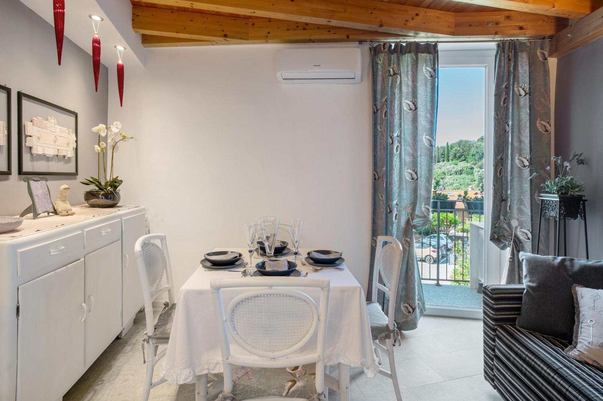 La Casa Incantata San Bartolomeo Al Mare Buitenkant foto